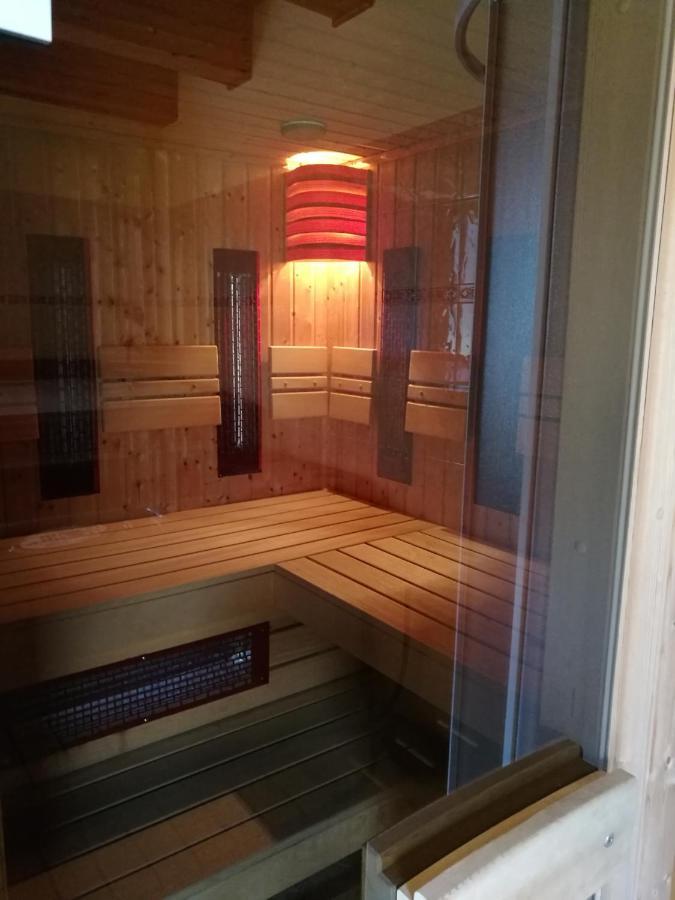 Gergely Vendeghaz Lägenhet Zirc Exteriör bild
